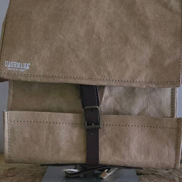 Uashmama Lunch Bag Brown Folded Snap Back Pack NWOT